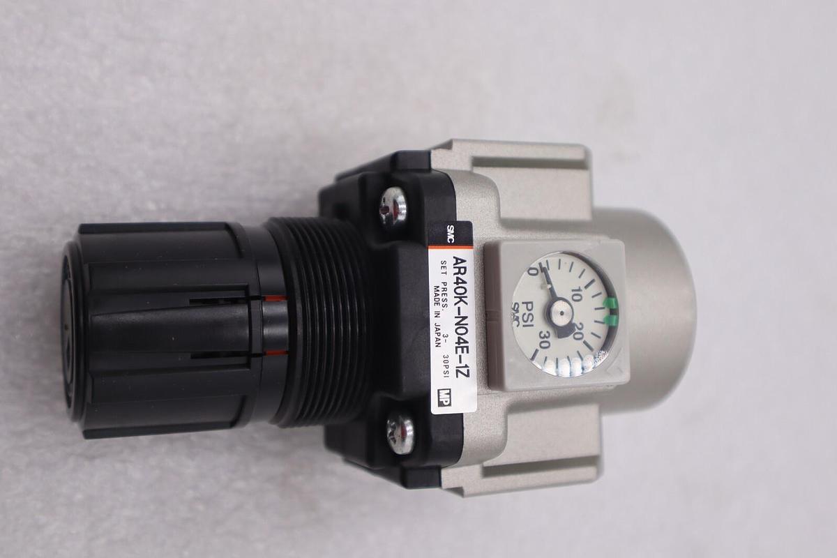 Used NEW OPEN BOX SMC AR40K-N04E-1Z 0-30PSI STOCK K-2427