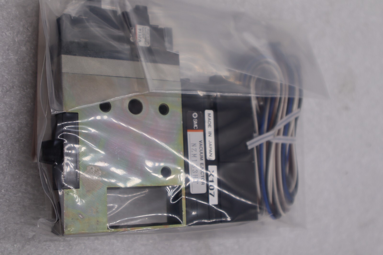 Used SMC NZM133HT-K5L0Z-E55CL VACUUM EJECTOR W/ VALVE AND SWITCH  #L-389-A