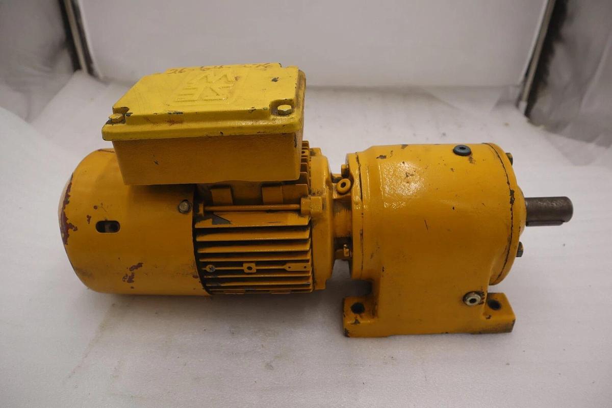 Used SEW EURODRIVE DFT17C4BM605HR MOTOR #M-41