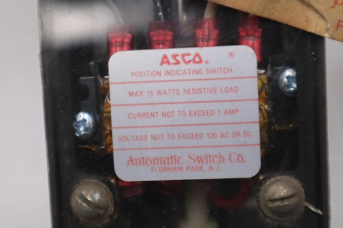 Used Asco 8043A47 Electric Solenoid Valve Pipe Size 1" NPT Coil 120 VAC - STK 5724CC