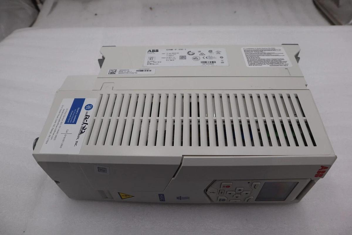 ABB ACH580-01-07A5-2 Drive INPUT 3PH 400/480VAC 50/60HZ 7.5AMP 2HP STOCK 2060-A