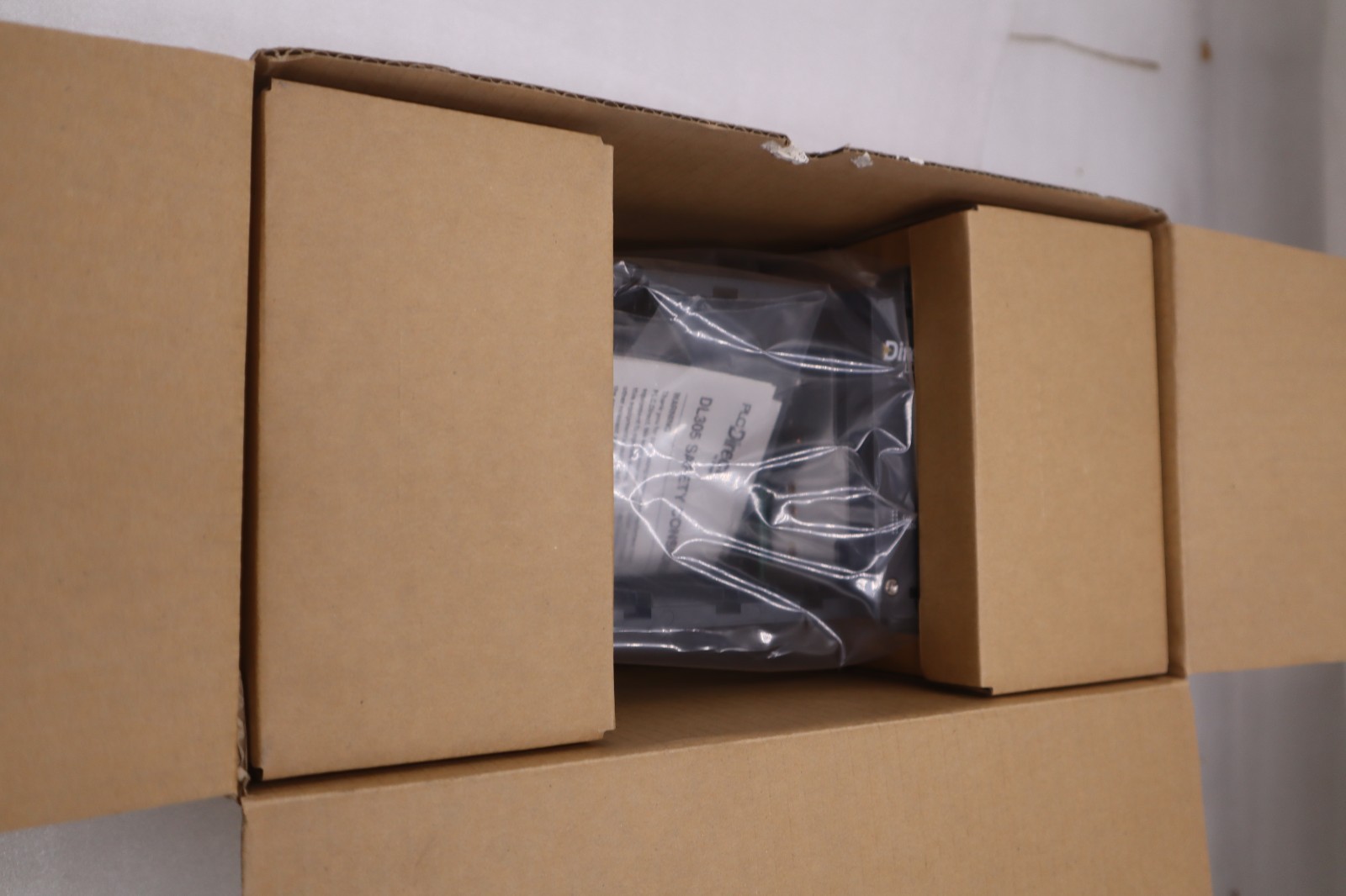 Direct Logic DL305 / D3-05BDC NEW PLC DIRECT UNIT IN BOX STOCK SGF-146