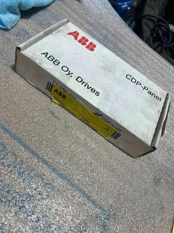 NEW OPEN BOX ABB CDP312R Control Panel HMI Keypad STK L795CC