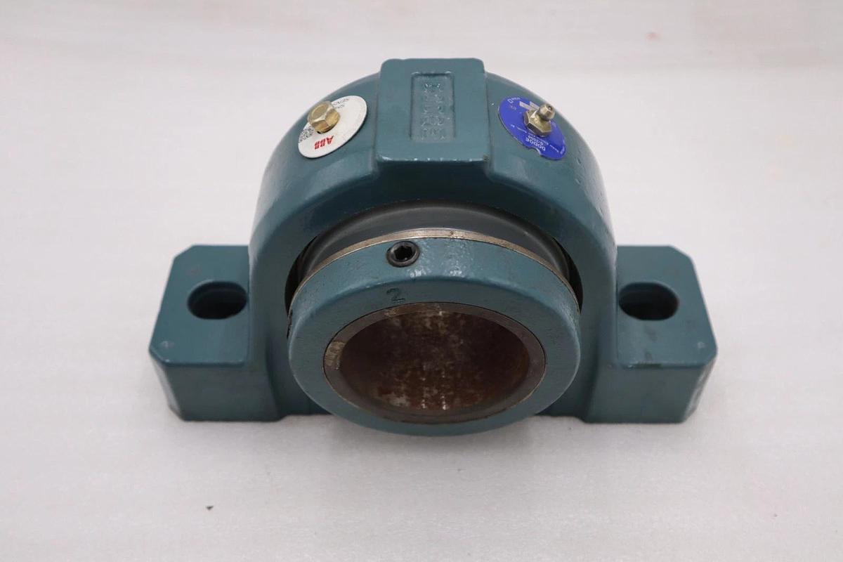 Used NEW Dodge 070285/ P2B-S2-215R Pillow Bearing - 2-15/16 STOCK H1110