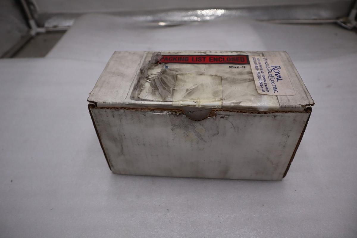 ATC 3-0305E015A10PX TIME DELAY RELAY ANALOG SERIES 305 - STOCK 5620CC