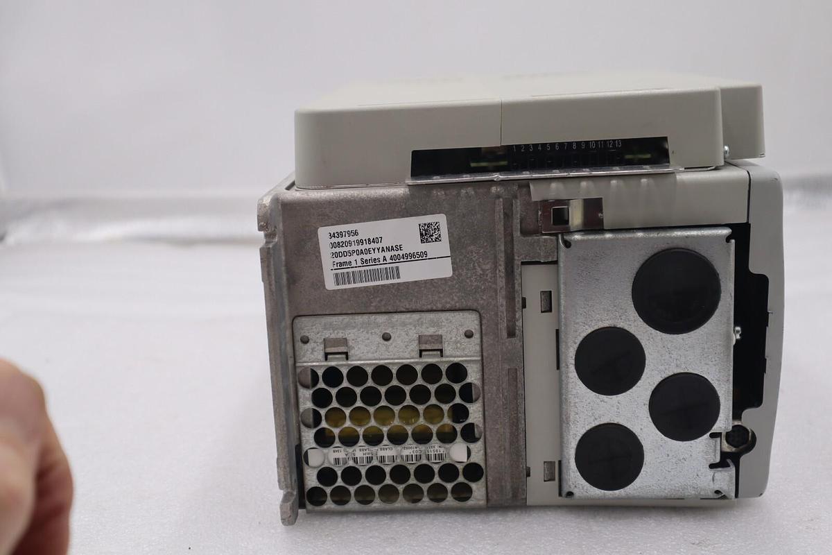 Used NEW 2014 Allen Bradley 20DD5P0A0EYYANASE Powerflex 700S Drive 3hp STOCK 2928