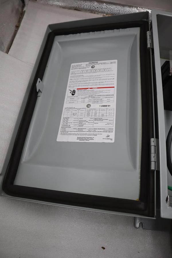 Used HNF362JCH - Siemens 60A 600V 3-Pole Heavy Duty Non-Fusible Safety Switch NEW