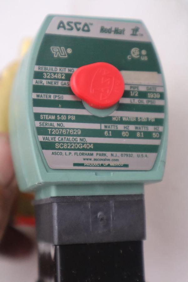Used NEW OPEN BOX ASCO SC8220G404 SOLENOID VALVE STOCK 2208A