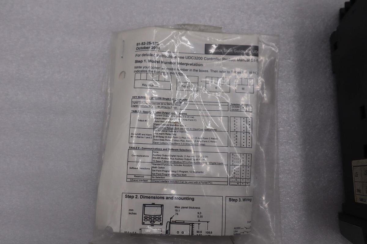 NEW HONEYWELL DC3500-C0-0000-110-00000-E0-0 PROCESS CONTROLLER STOCK 4827-A
