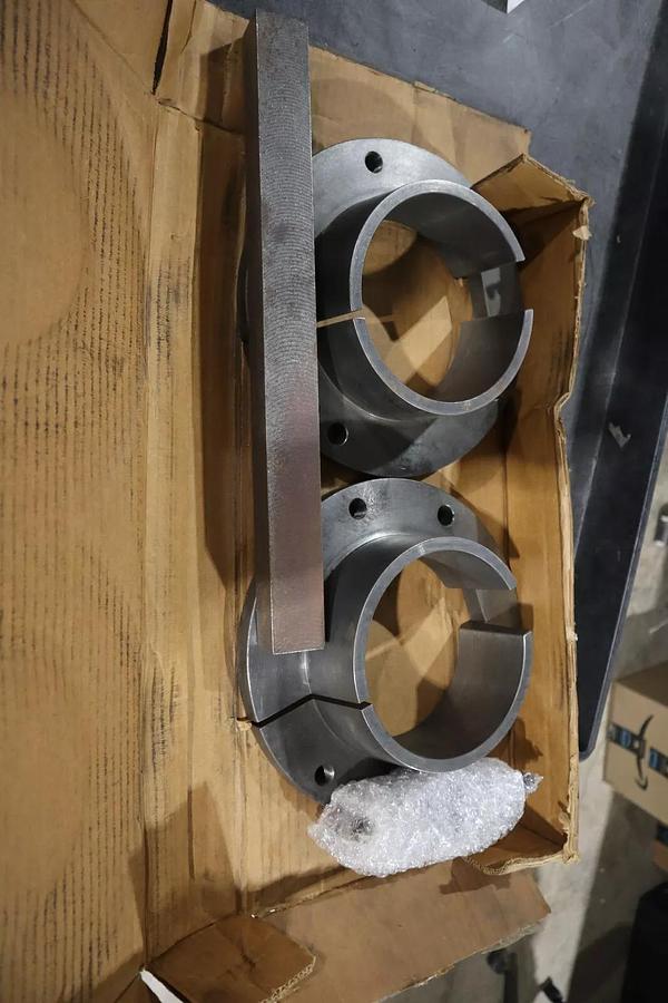 DODGE TORQUE-ARM 272246 REDUCERS WITH TAPERED BUSHINGS NSNP STOCK 2114C