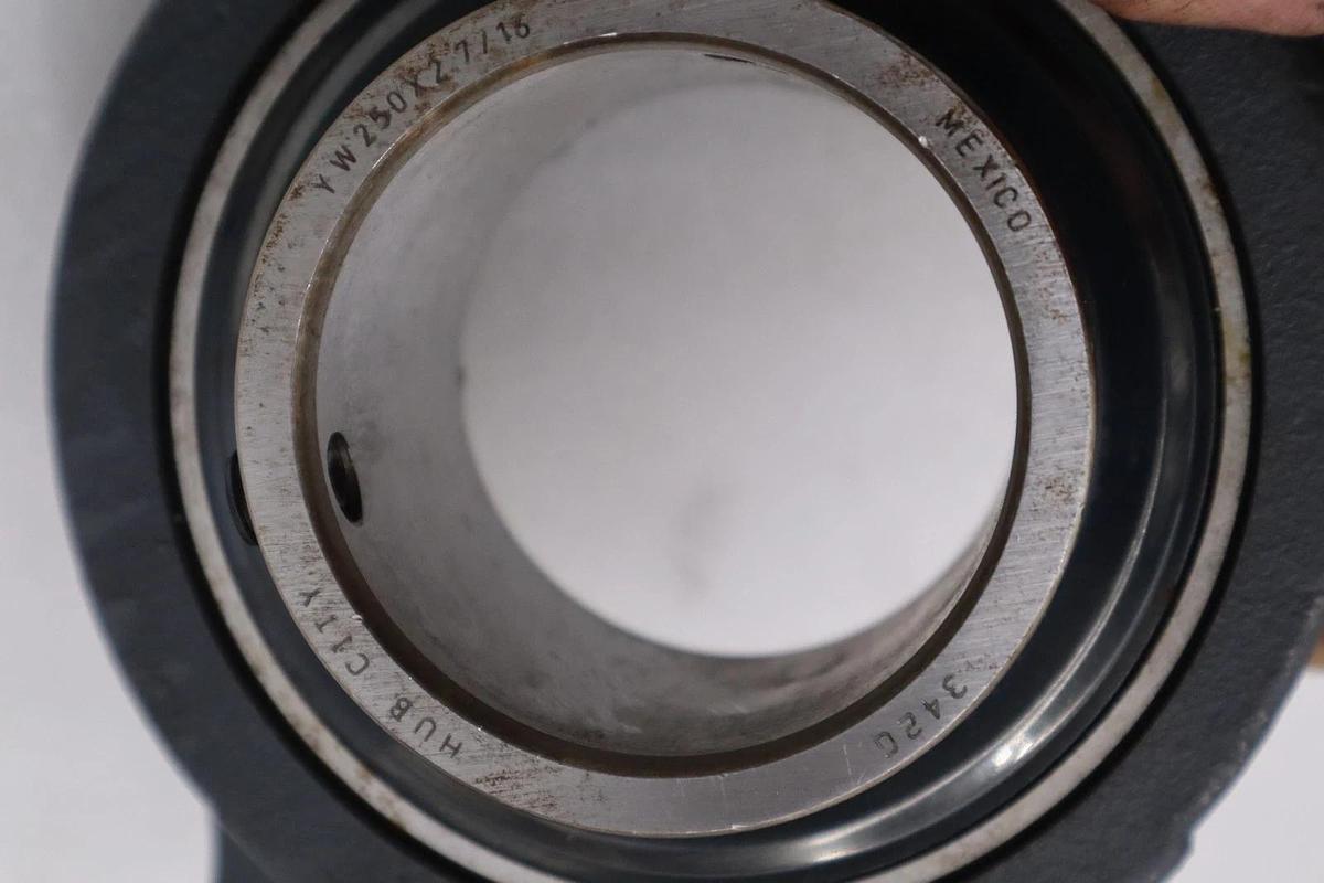 Hub City 250x2-7/16 Pillow Bearing STOCK H1338