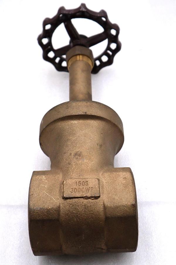 Used CRANE CAT. 431 BRONZE 2 1/2" RISING STEM VALVE. 150 S, 300 CWP #L-818