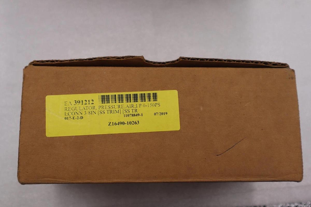 FAIRCHILD PNEUMATIC REGULATOR Z16490-10263 (12 UNITS AVAILABLE) STOCK 3963