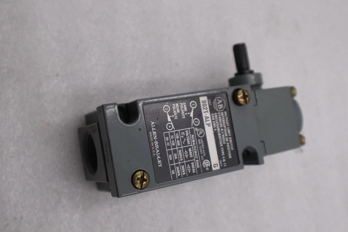 NEW OPEN BOX AB ALLEN BRADLEY 802T-ALP LIMIT SWITCH SER.J 802TALP STK K2112CC