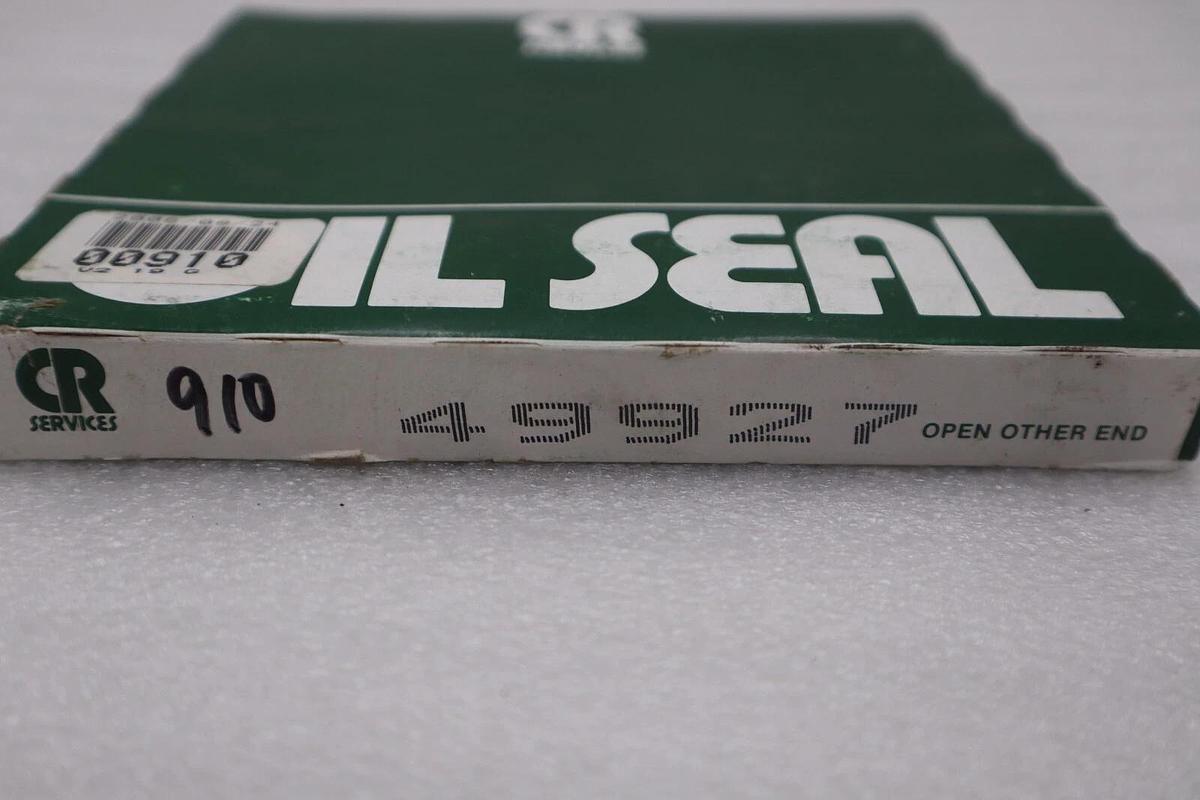 Used SKF CR Services Oil Seal 49927 STOCK 5637A