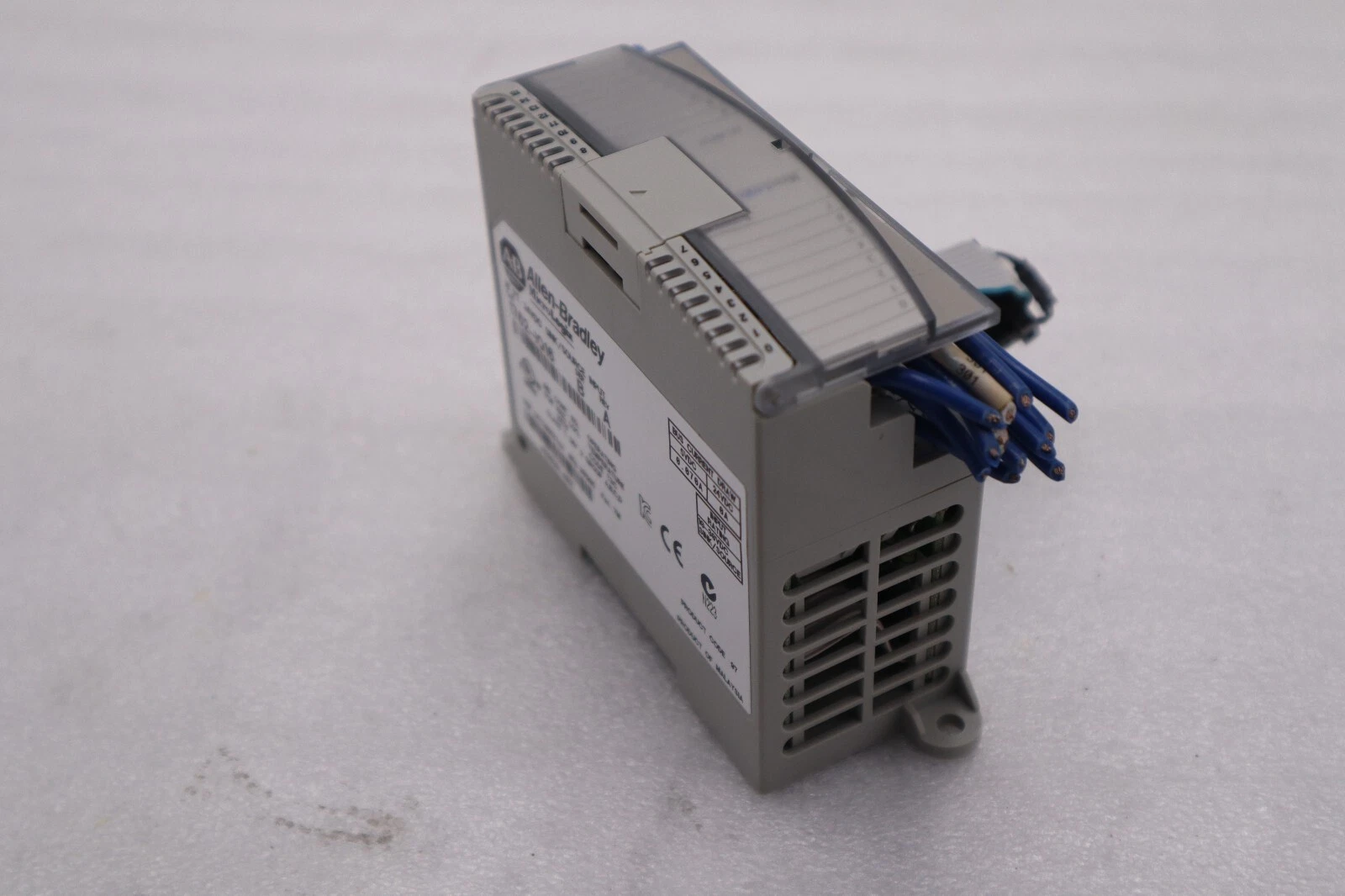 Used ALLEN BRADLEY 1762-IQ16 SER B MicroLogix 24VDC Input Module STOCK L-493C