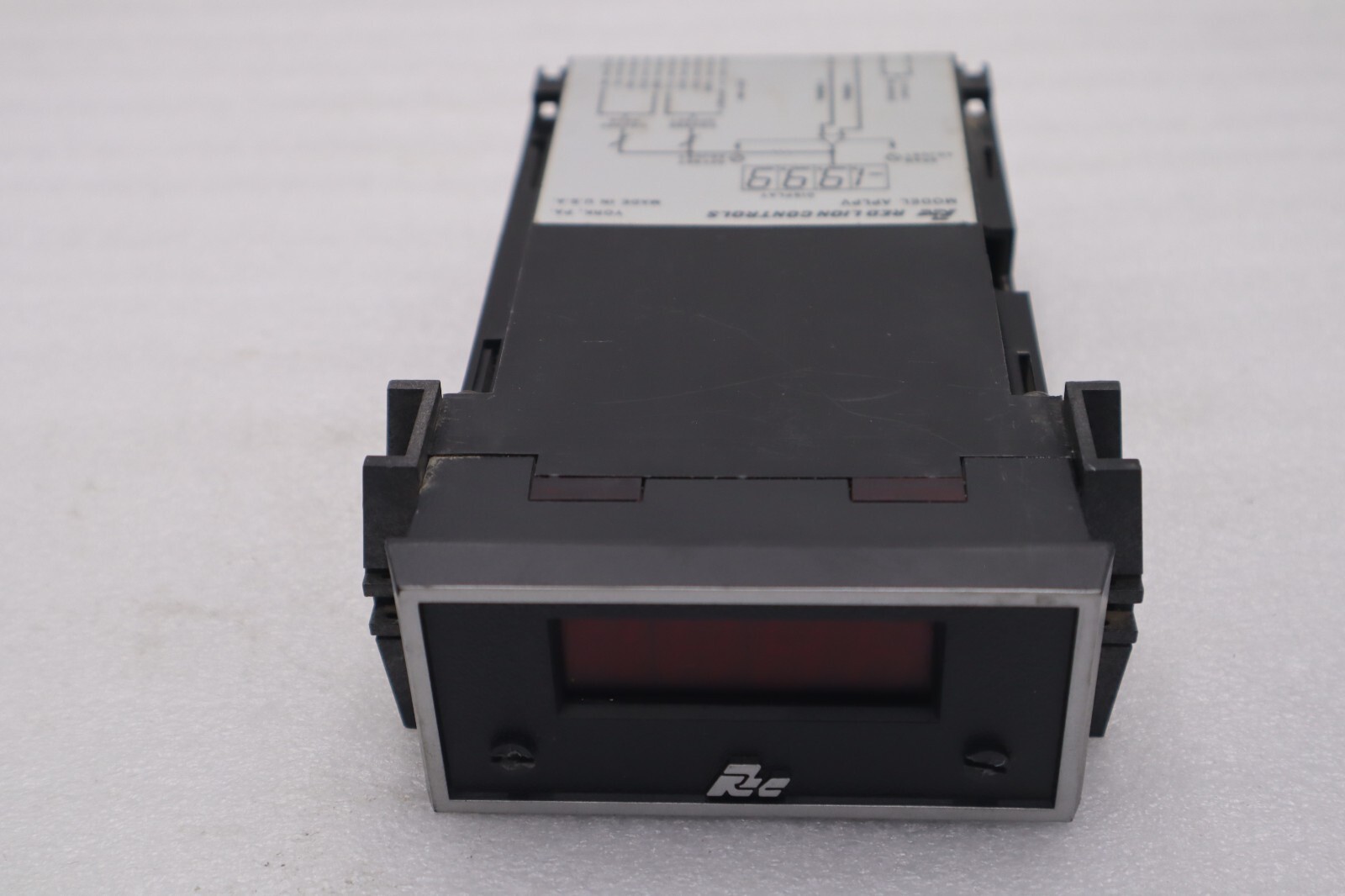 Used RED LION CONTROLS MODEL APLPV PROCESS VOLTMETER 115VAC 50/60Hz STOCK L-555-C
