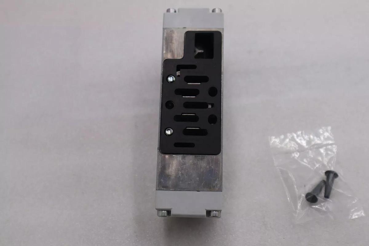 Used PARKER 145PSIG 120/60VAC 4:1VA PNEUMATIC SOLENOID VALVE NIB H11WXBBL53C STK L538
