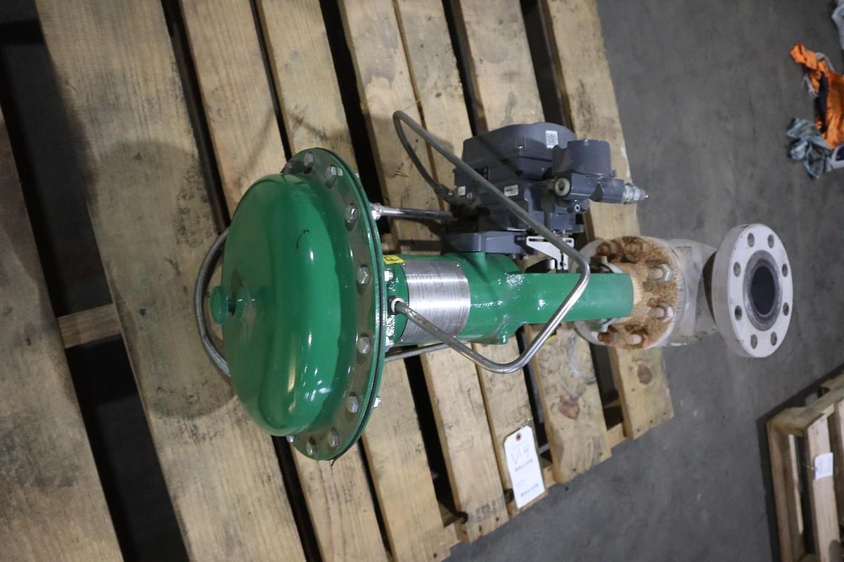 Used Fisher Control Valve Size 40 With 667 Pneumatic Actuator