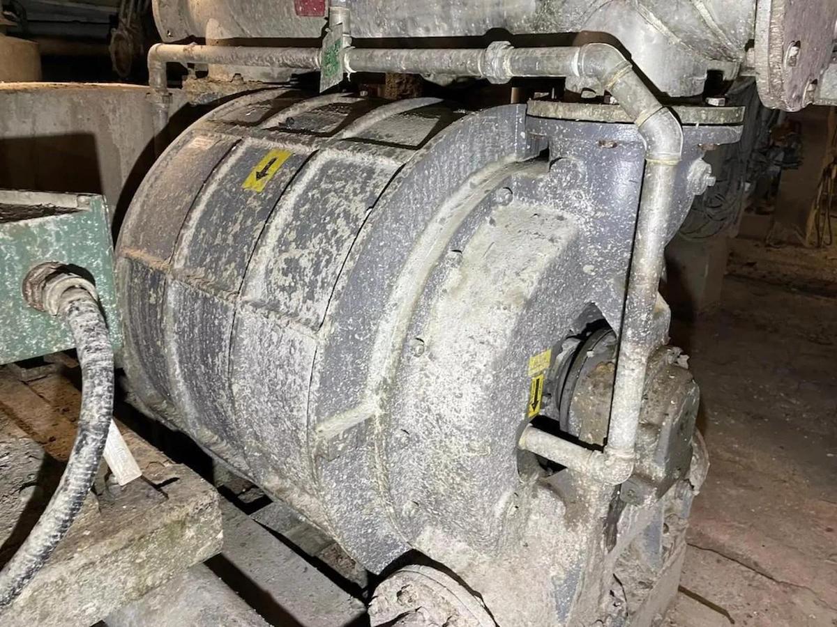 Used NASH MODEL CL4001 VACUUM PUMP