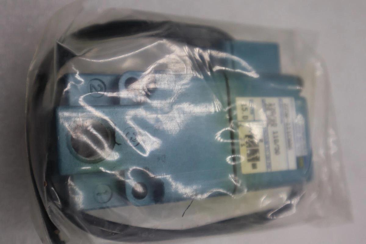 NEW OPEN BOX MAC VALVES INC 225B-111C AA / 225B 111CCAA STOCK K-2883