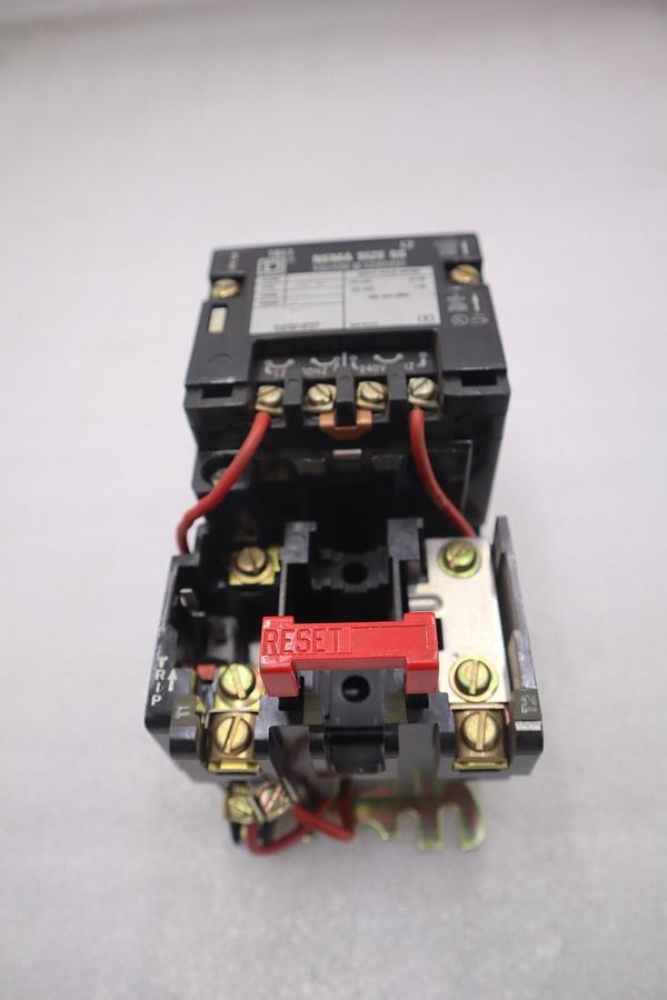 Used SQUARE-D NEMA STARTER 8536 NEMA SIZE 00 SAO-11 SERIES B STOCK 4544