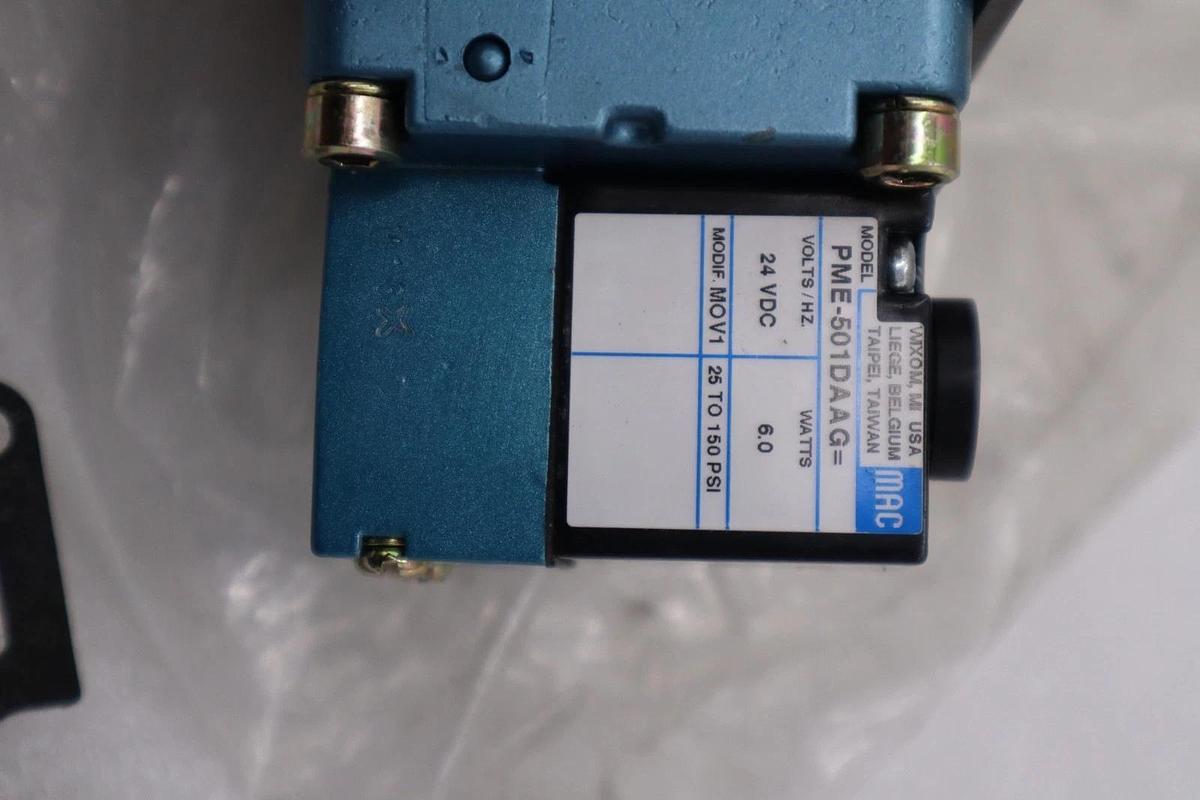 Used NEW Mac Valve 6533B-311-PM-501DA 4/3-way Closed Center STK H1461