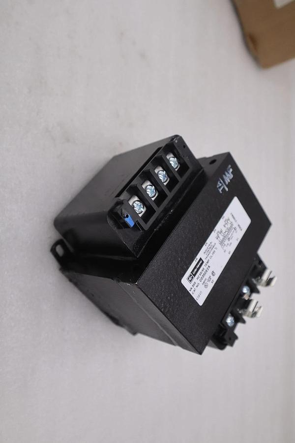 CUTLER-HAMMER INDUSTRIAL CONTROL TRANSFORMER 350VA C0350E2A NEW STOCK 844B