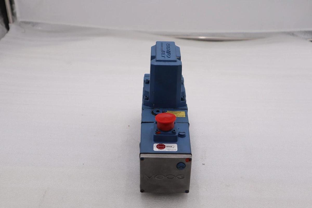 Refurbished MOOG D691-2085G UNMP TYPE 030FBAAAVVS2N STOCK L-294