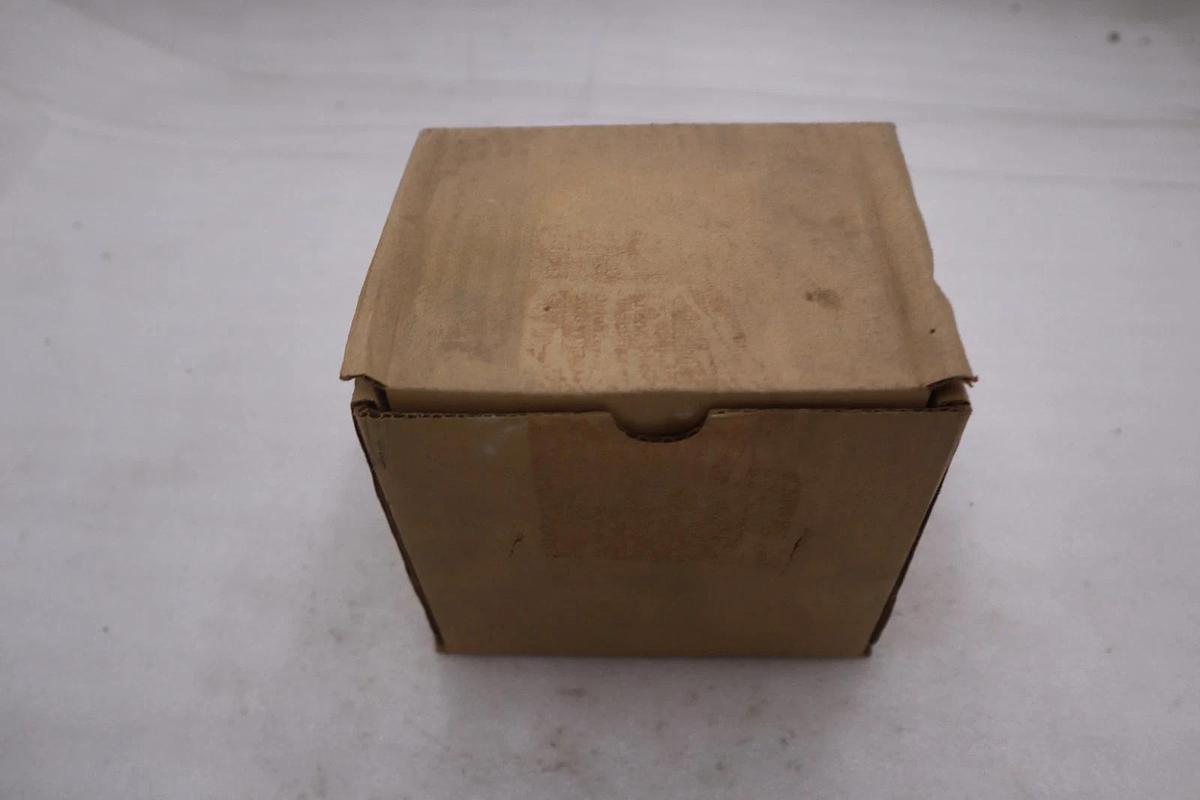 NEW OPEN BOX  COOPER CROUSE HINDS AR642 RECEPTACLE STOCK K289A