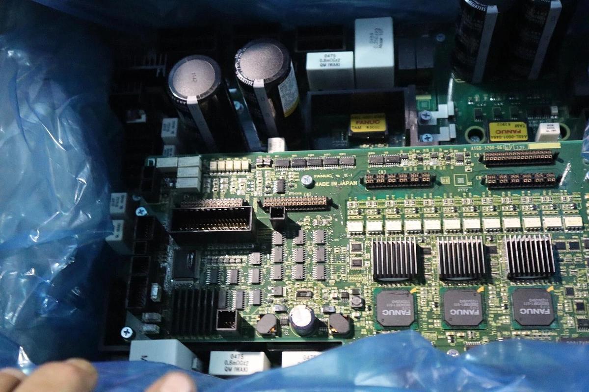 Used NEW Fanuc A06B-6107-H001 FANUC AC SERVO AMPLIFIER STOCK 1779