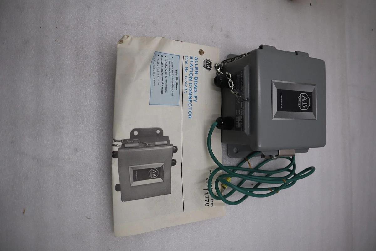 NEW OPEN BOX AB ALLEN BRADLEY 1770-SC STATION CONNECTOR 1770SC STK 851B