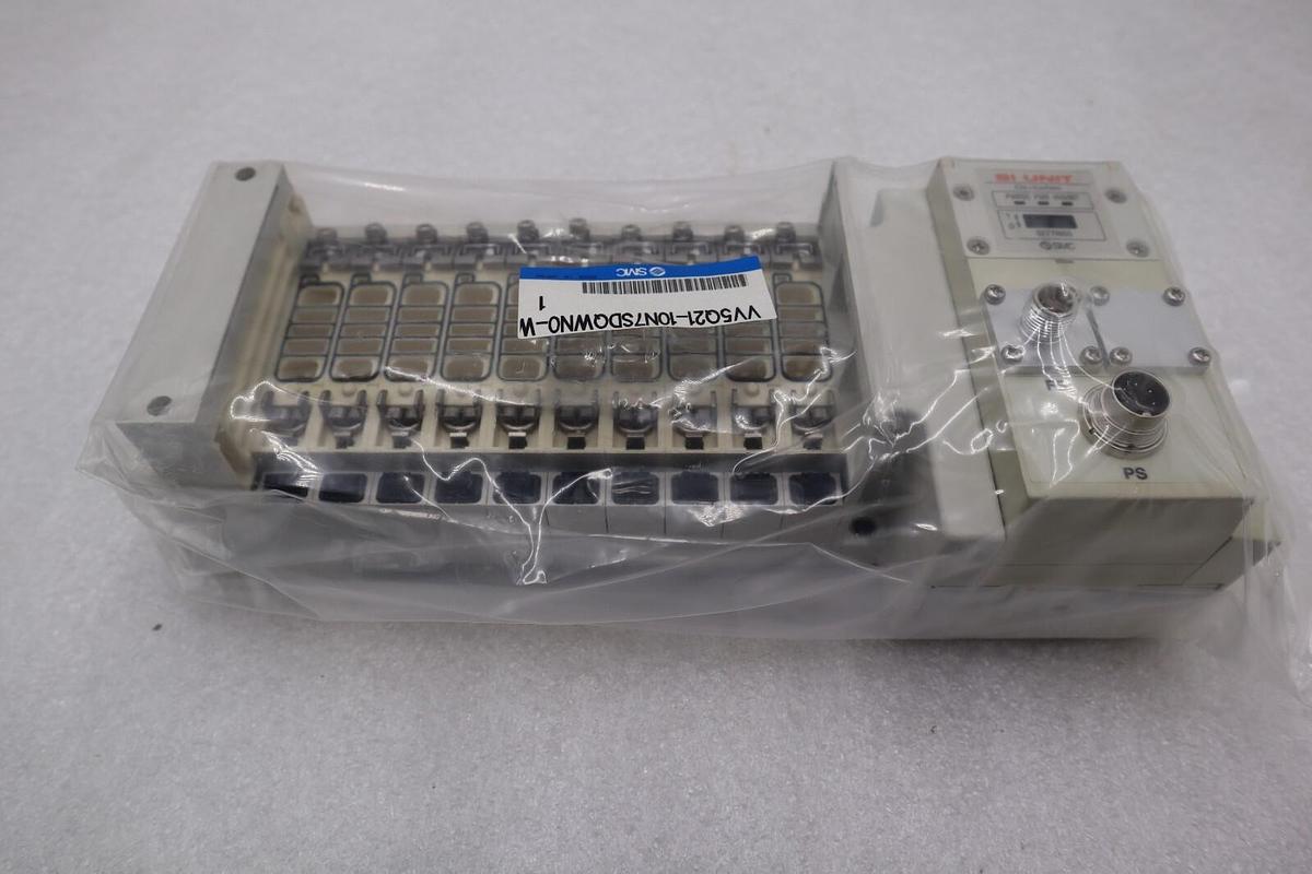 Used SMC vv5q21-10n7sdqwn0-w WITH EX240-SDN1 NEW STOCK S-362