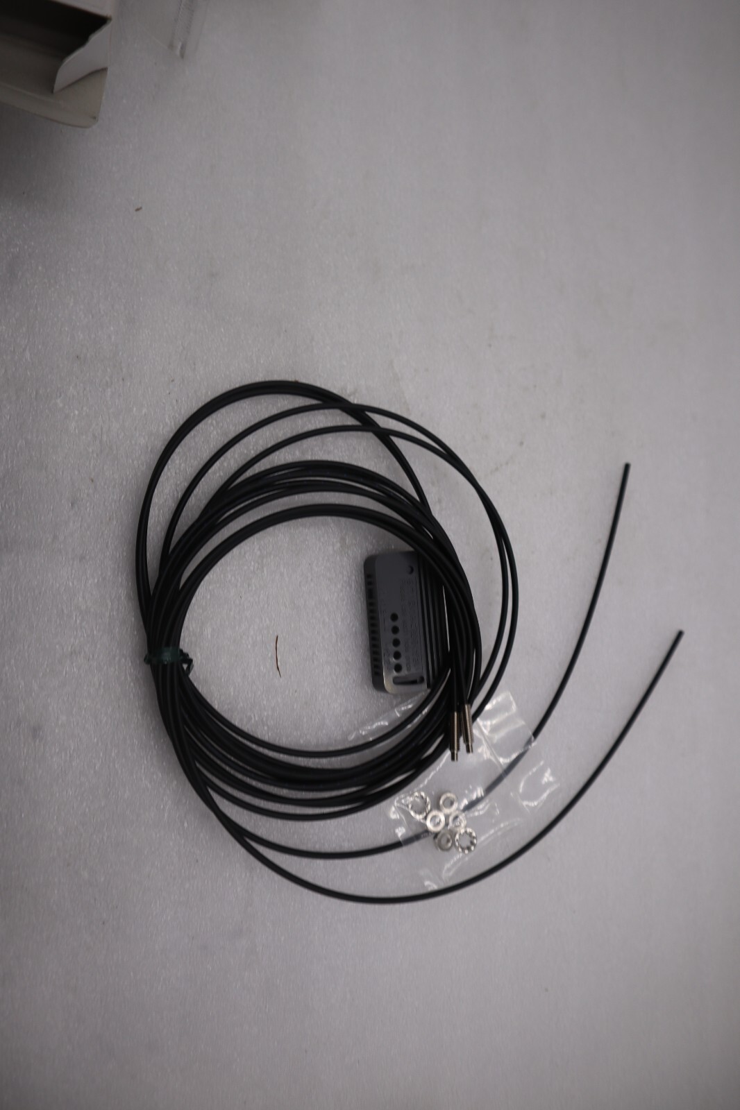Used NEW OPEN BOX SICK LL3-TB02 Fiber Optic Sensor STOCK G888A