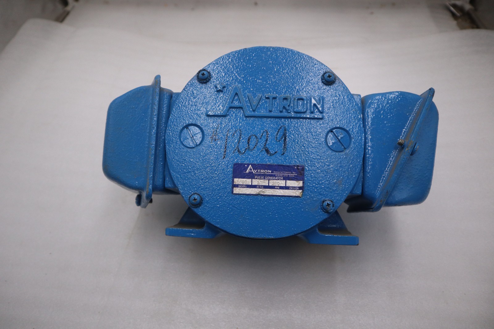 Used AVTRON M628A PULSE GENERATOR STYLE  1Q - NEW OPEN BOX - STOCK GF922