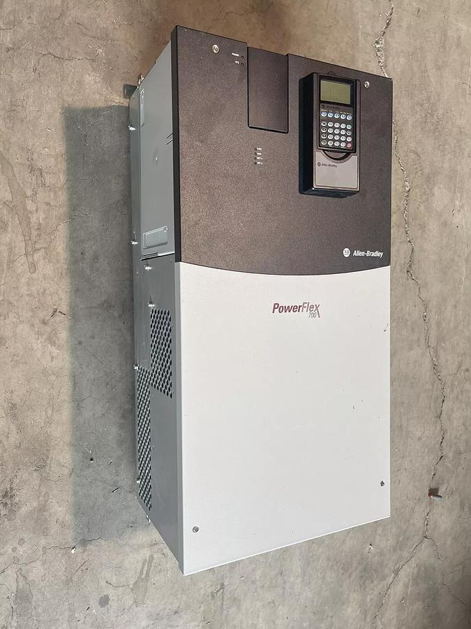 Used Allen Bradley 20BR180A0QYNAND0 SERIES B POWERFLEX 700 DRIVE VFD 150 HP S-153
