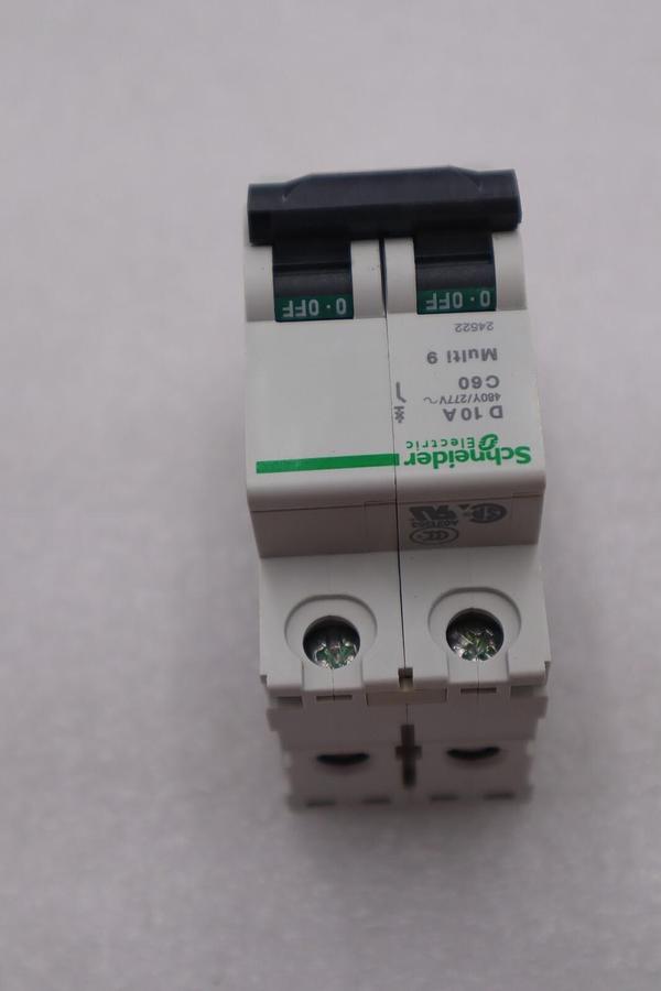 Used SCHNEIDER ELECTRIC GG004D001 CIRCUIT BREAKER 10A 240VAC STOCK #K-2326