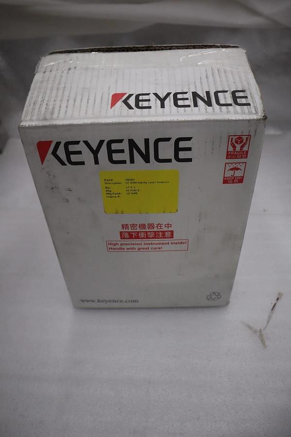 Used KEYENCE SZ-04M SAFETY LASER SCANNER SZ04M NEW IN BOX STOCK 1401CC