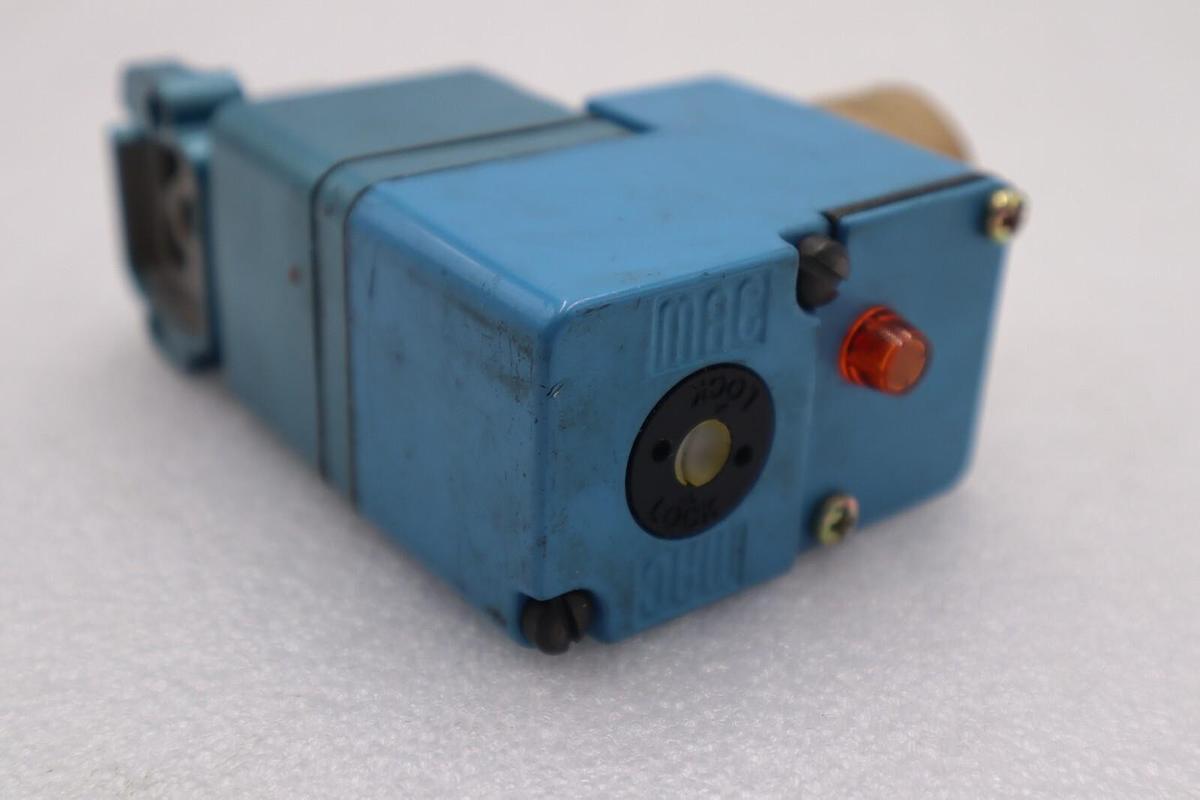 Used MAC 260B-527AAAG SOLENOID VALVE VAC TO 150 PSI 24 VDC NEW STOCK #K-1069A
