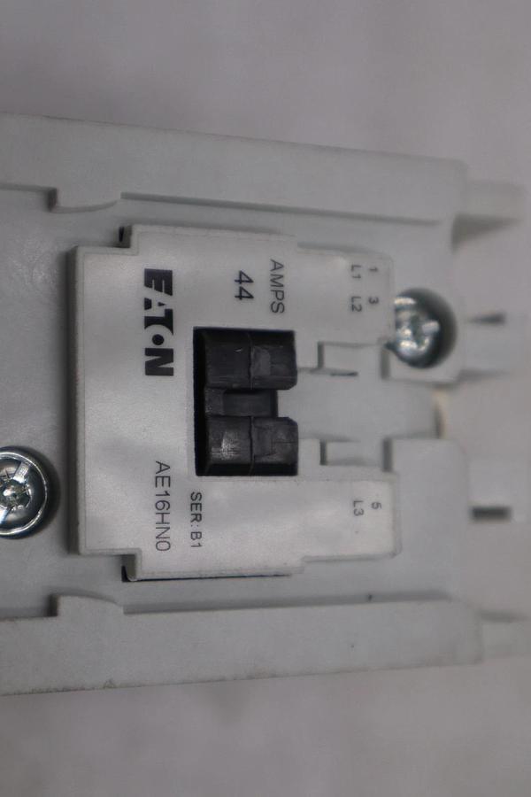 NEW OPEN BOX Eaton AE16HN0AB Starter 110/120 VAC V Coil 3 Poles STK GF866