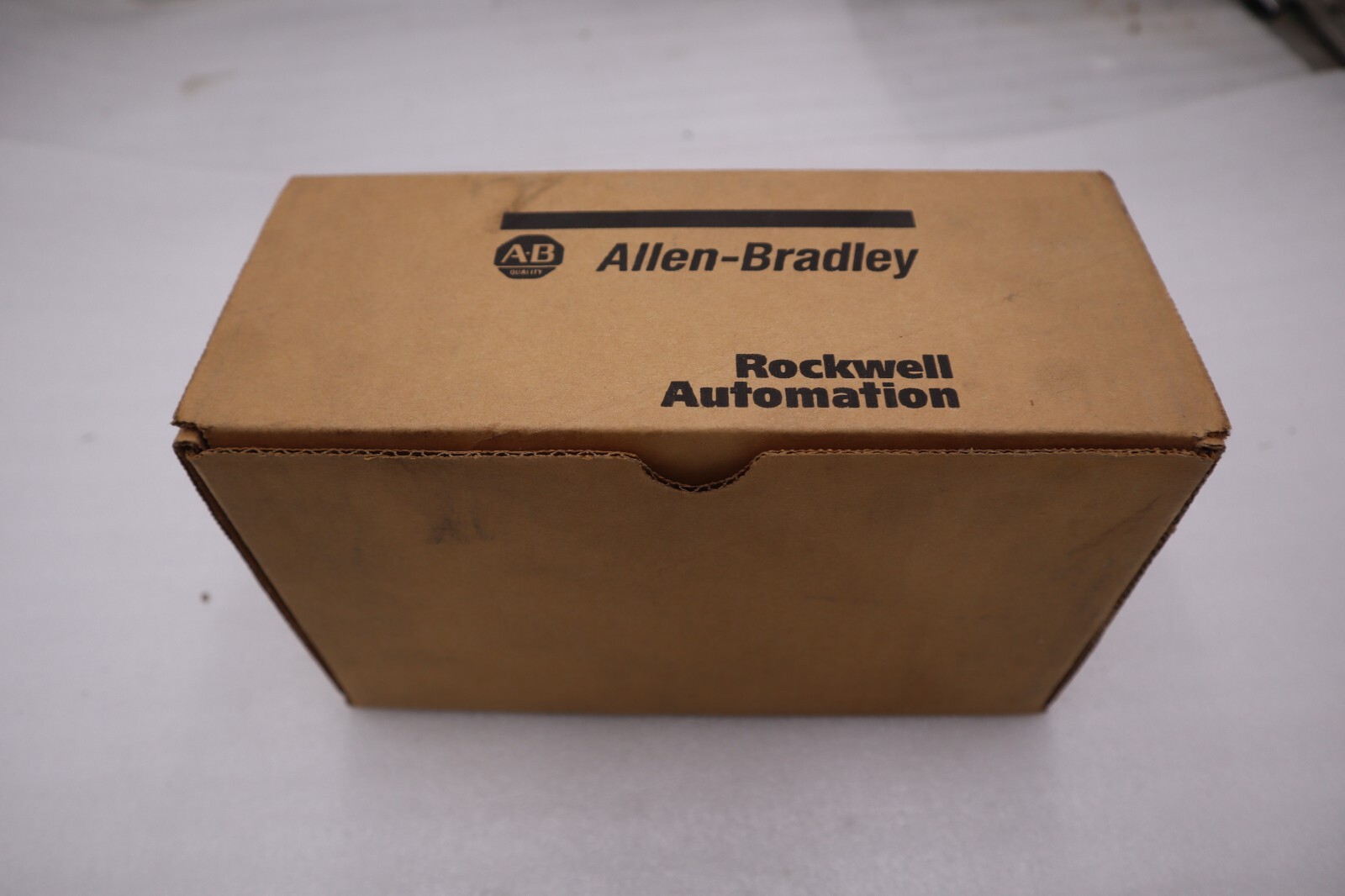 NEW ALLEN BRADLEY 800H-2HX4T 800T/H ASSEMBLED STATION TWO FLUSH STOCK H141