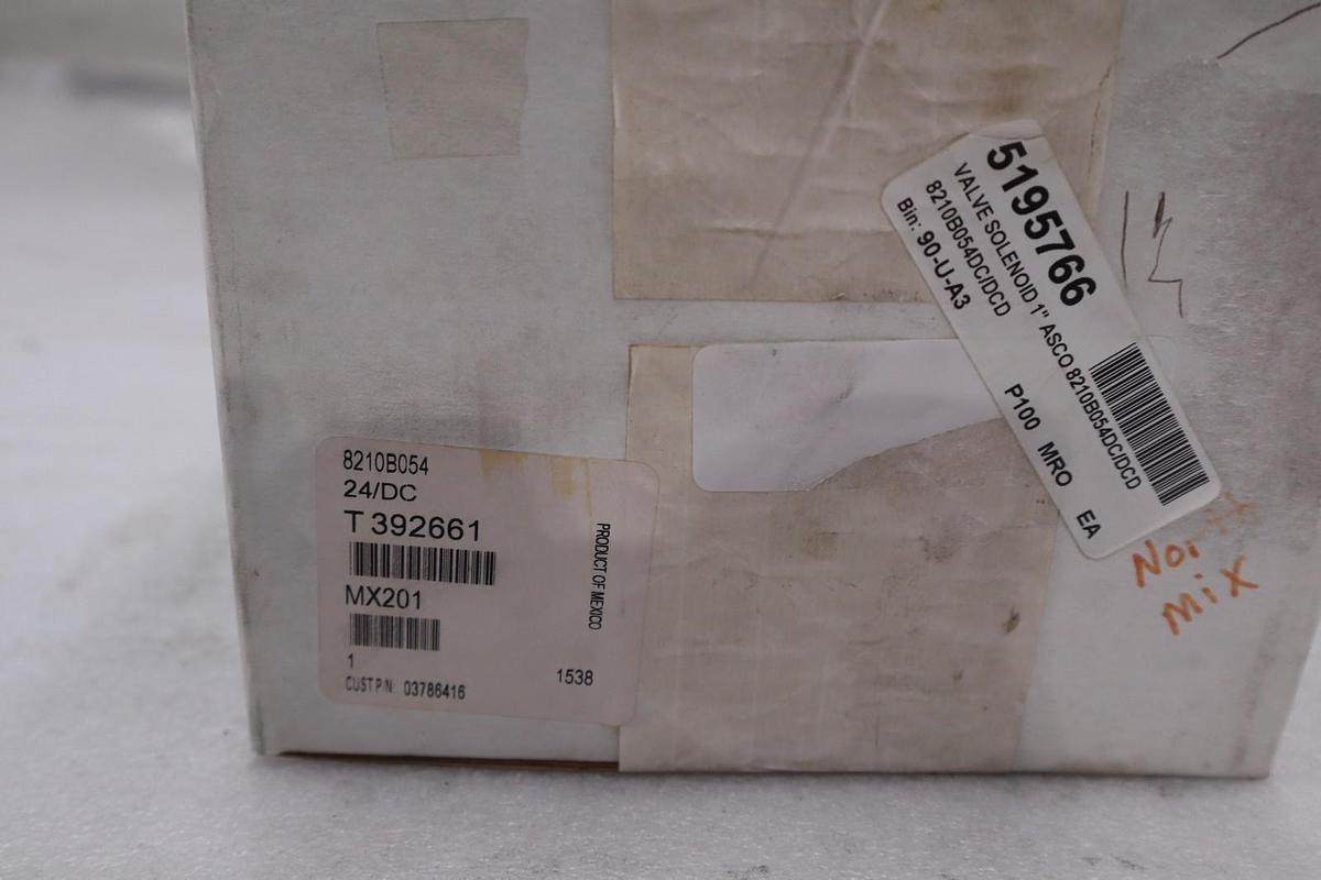 Used Asco 8210B054 Solenoid Valve NEW IN BOX STOCK 1382D