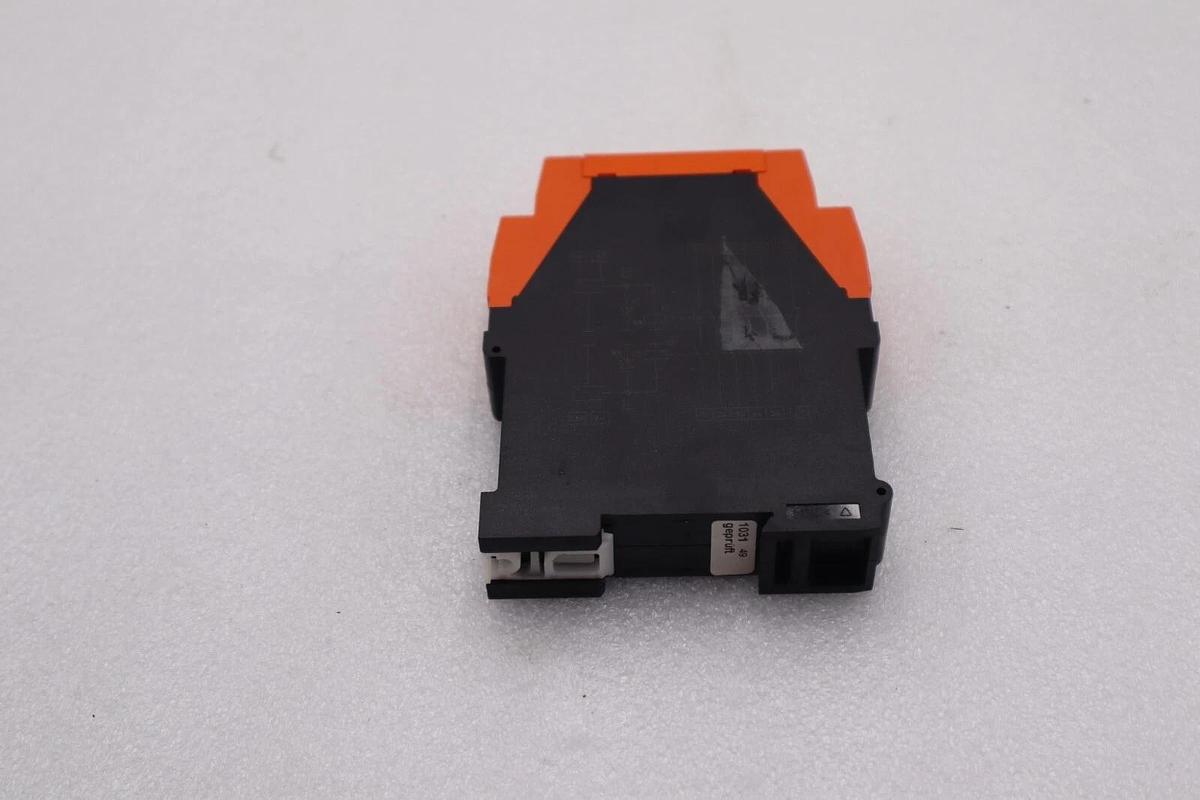 Used DOLD & SOHNE LG5929 SAFEMASTER SAFETY RELAY STOCK #K-1034A