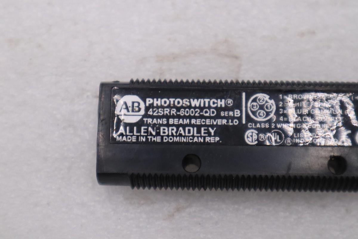 Used NEW OPEN BOX ALLEN BRADLEY 42SRR-6002-QD COMPACT PHOTO SENSOR STOCK H1358A