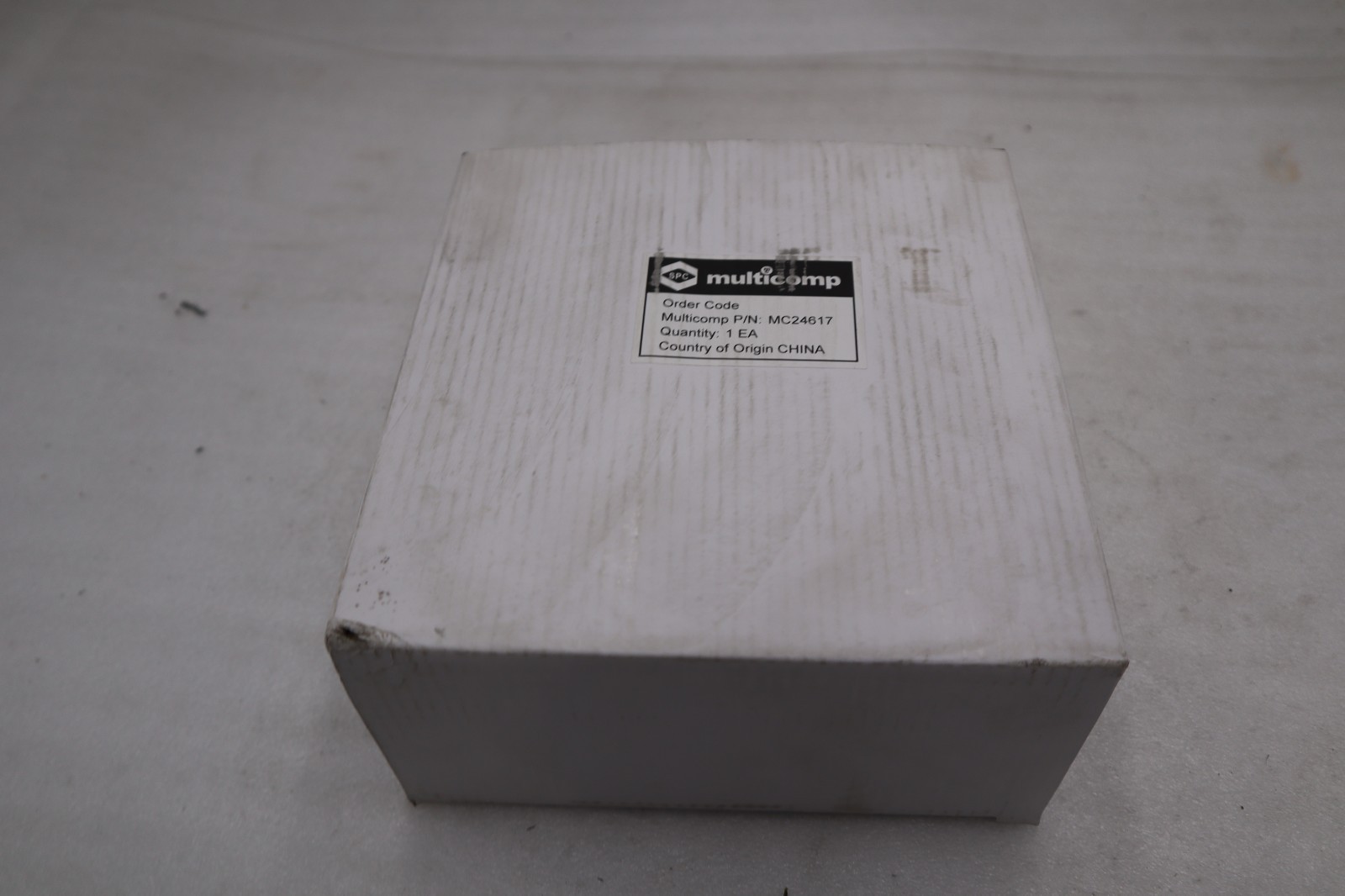 MULTICOMP MC24617 AXIAL FAN 176MM 115VAC 270MA - STOCK GF250