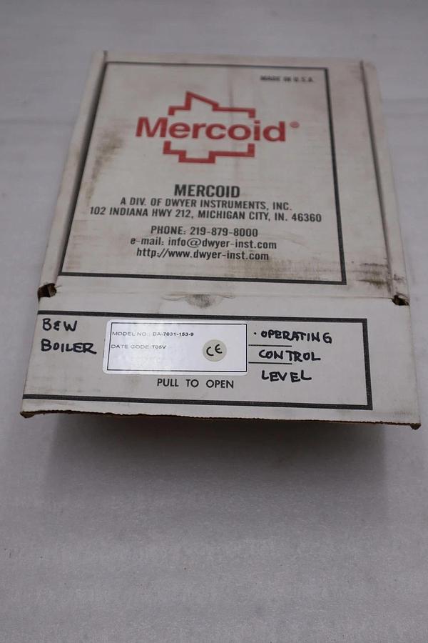 NEW OPEN BOX Dwyer Mercoid DA-7031-153-9 DA Bourdon Tube Pressure Switch -GF158
