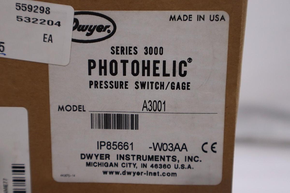 DWYER A3001 Photohelic Pressure Gauge Series 3000 New In Box Stock G110