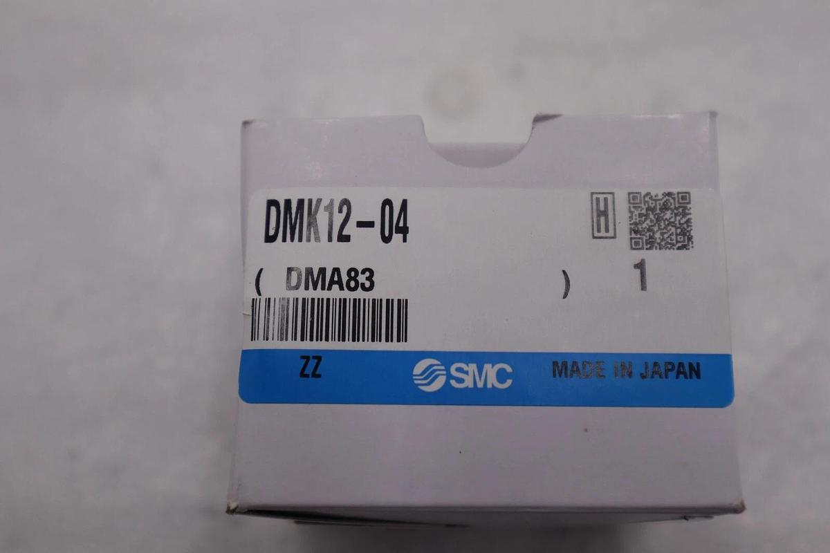 New OPEN BOX  SMC DMK12P-04 MULTI CONNECTOR STOCK B-1601