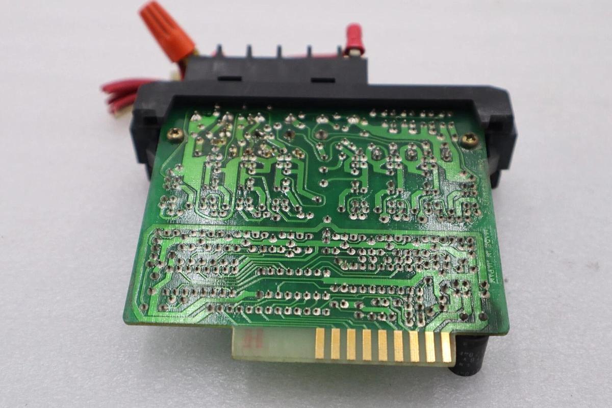 Used GE Fanuc IC610MDL125A Input 115 VAC 8 Point Module STOCK L-575C