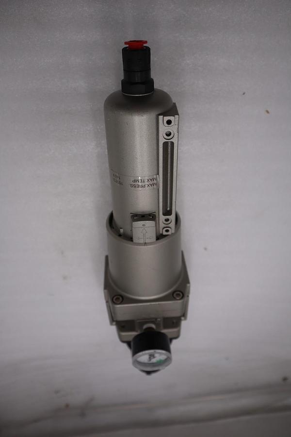 Used SMC AW60-N06DG-2Z FILTER REGULATOR STOCK H1514